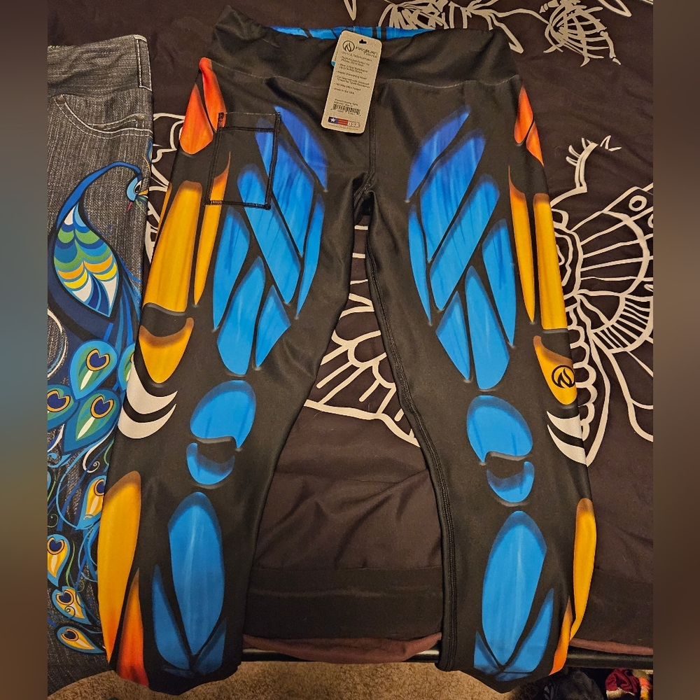 InkNBurn Soaring full length leggings NWT Size 14